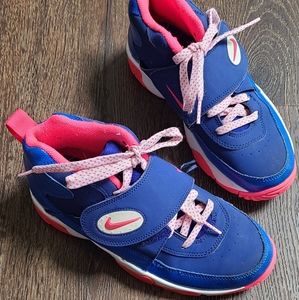Girl's Nike Sneakers